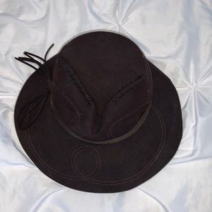 Vintage dark brown suede hat